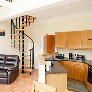 https://beautiful-cozy-3-bedroom-2-bathroom-apartment.hotels-newcastle-upon-tyne.com