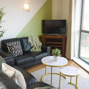Perfect For Relocation & Business- Near Hospital Apartment